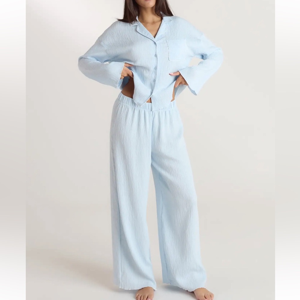 Lounge Crinkle Pajama Set